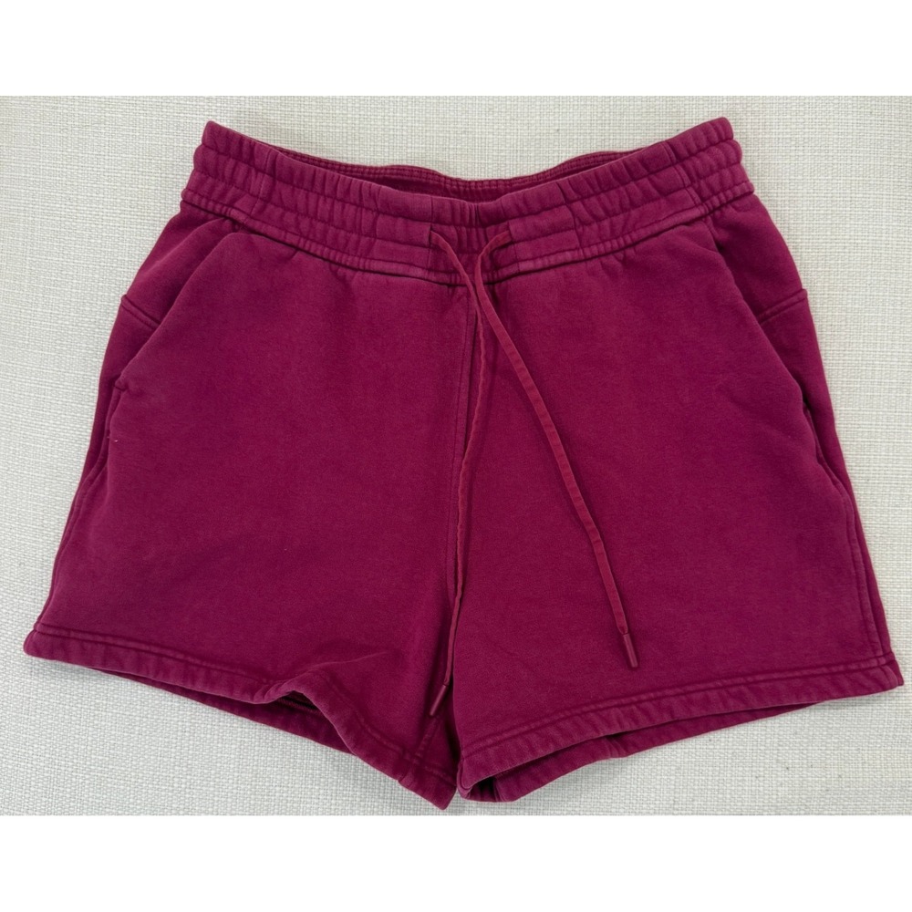 Lululemon Scuba Shorts Womens 6 Magenta Pink High Rise Fleece Excellent